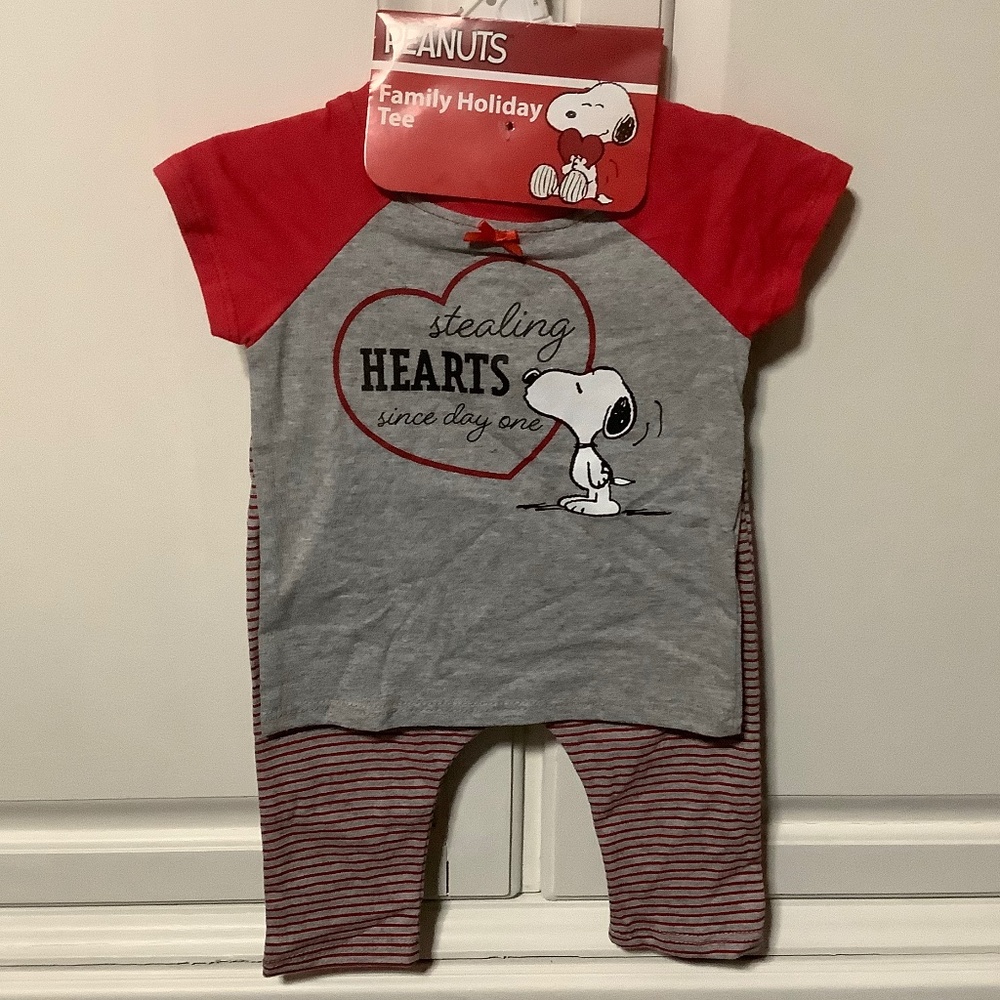 Peanuts family holiday 2 pc baby girl set 6/9 months NWT